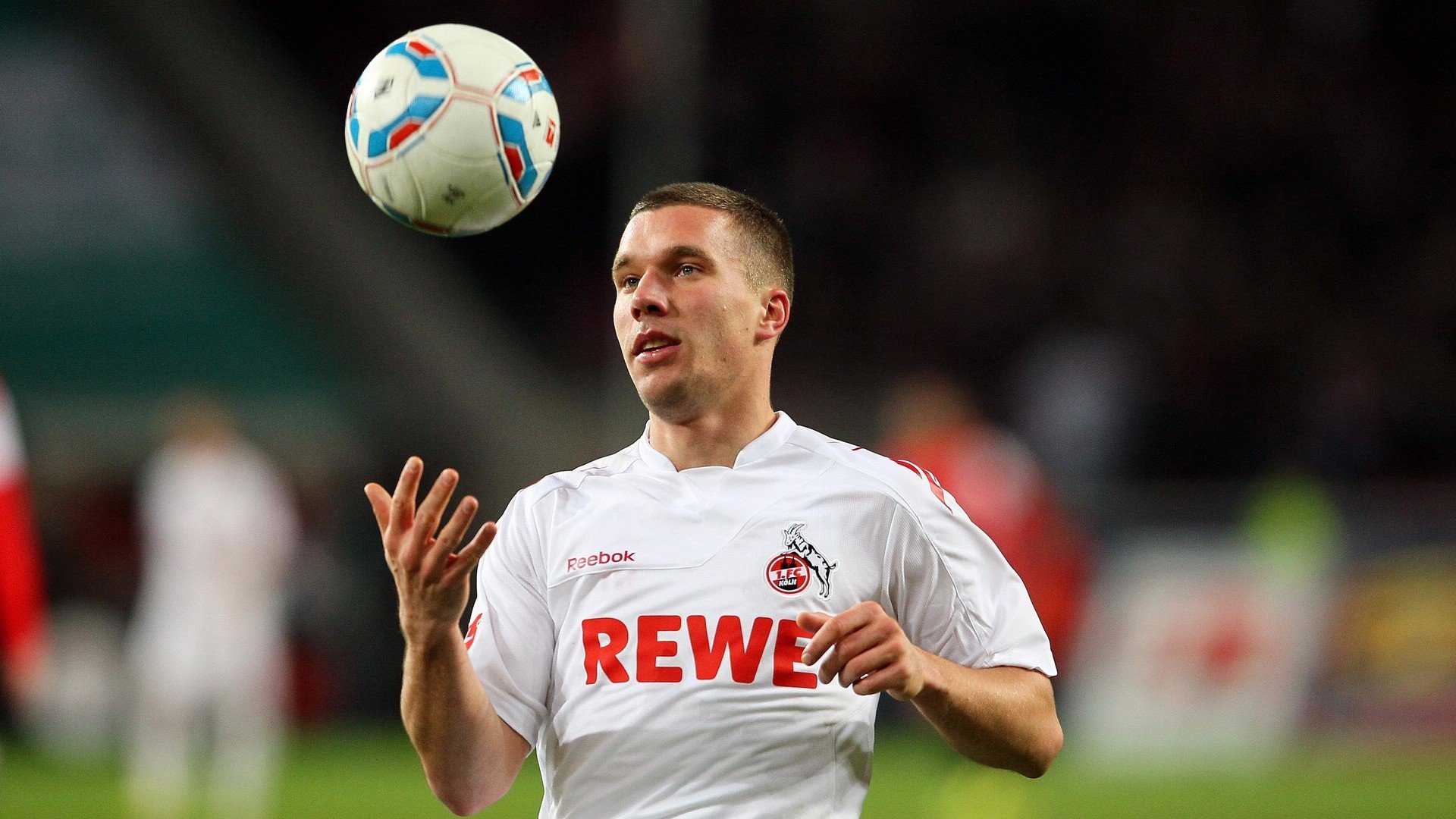 开云体育官网-CBA联赛推出球迷互动平台提升观赛体验，cba球迷入场观赛