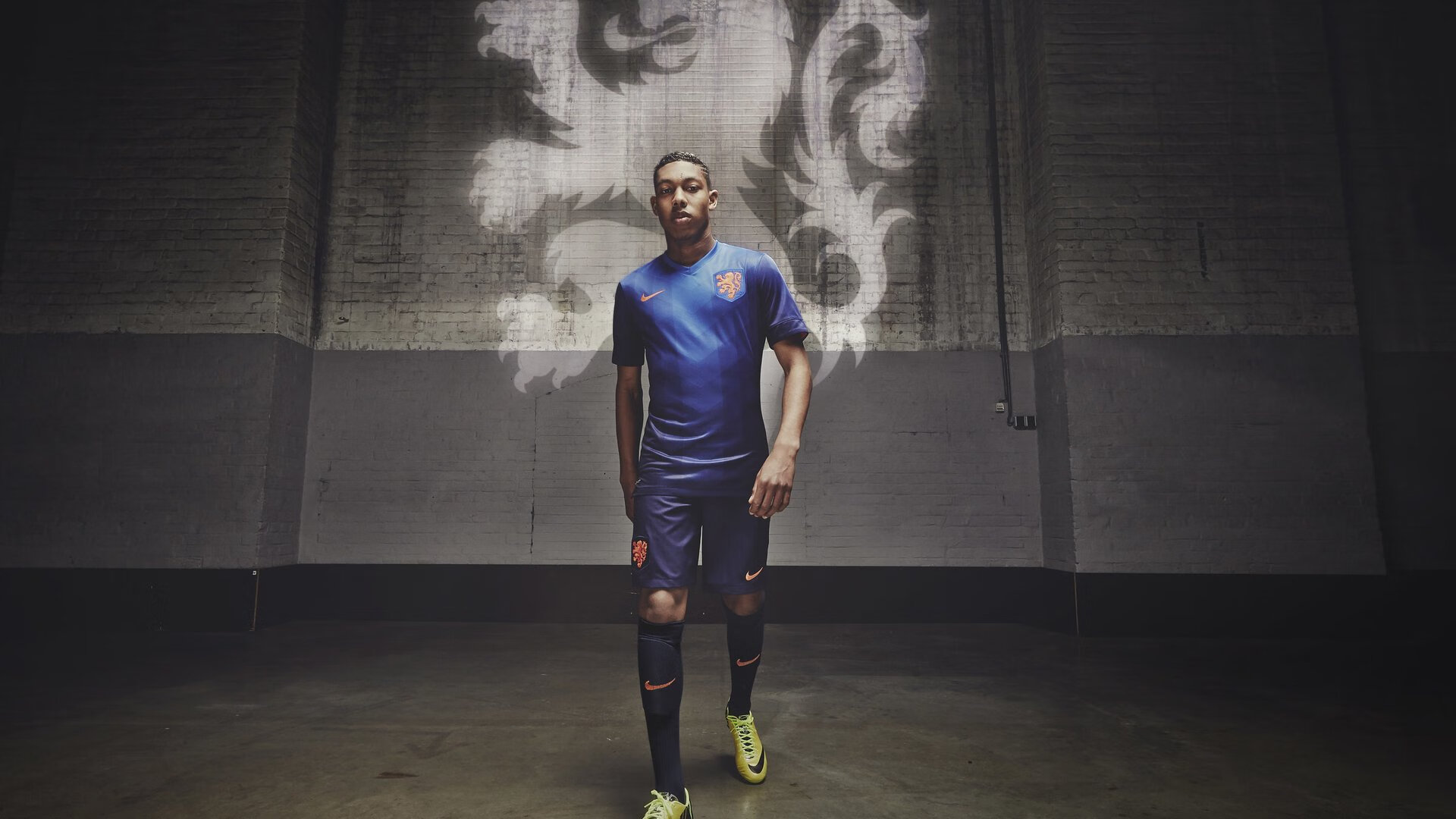 开云ios-“拜仁天才Aznu训练态度不佳，被清洗至英超”